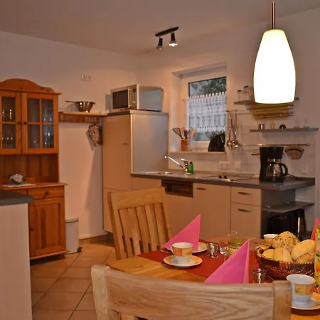 Mueritzblick 35 Und 36, 2xsouterrain-wohnung, 2xerdgeschoss-wohnung, 2xobergeschoss-wohnung Röbel