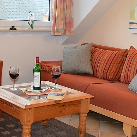 Appartement Mueritzblick 35 Und 36, 2xsouterrain-wohnung, 2xerdgeschoss-wohnung, 2xobergeschoss-wohnung Röbel