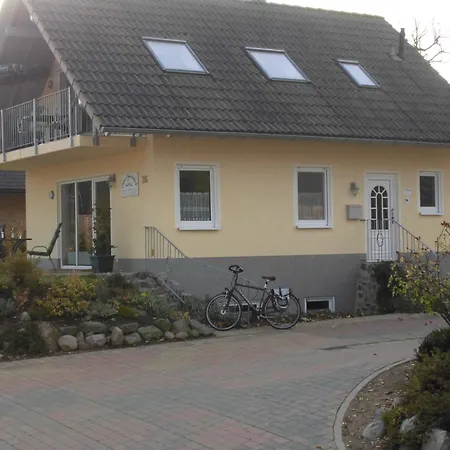 Mueritzblick 35 Und 36, 2xsouterrain-wohnung, 2xerdgeschoss-wohnung, 2xobergeschoss-wohnung * Röbel