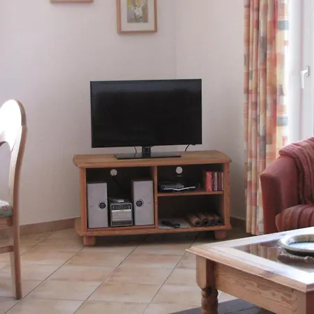 Mueritzblick 35 Und 36, 2xsouterrain-wohnung, 2xerdgeschoss-wohnung, 2xobergeschoss-wohnung Appartement Röbel