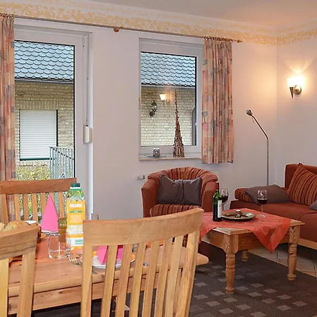 Mueritzblick 35 Und 36, 2xsouterrain-wohnung, 2xerdgeschoss-wohnung, 2xobergeschoss-wohnung Röbel