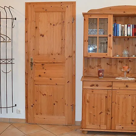 Mueritzblick 35 Und 36, 2xsouterrain-wohnung, 2xerdgeschoss-wohnung, 2xobergeschoss-wohnung شقة Röbel