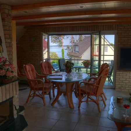 Mueritzblick 35 Und 36, 2xsouterrain-wohnung, 2xerdgeschoss-wohnung, 2xobergeschoss-wohnung Röbel