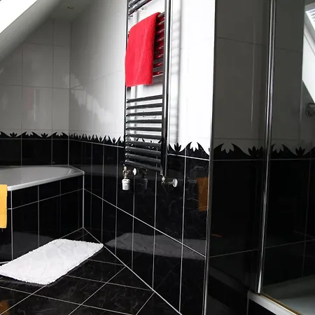 Appartement Mueritzblick 35 Und 36, 2xsouterrain-wohnung, 2xerdgeschoss-wohnung, 2xobergeschoss-wohnung Röbel