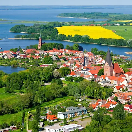 Mueritzblick 35 Und 36, 2xsouterrain-wohnung, 2xerdgeschoss-wohnung, 2xobergeschoss-wohnung * Röbel