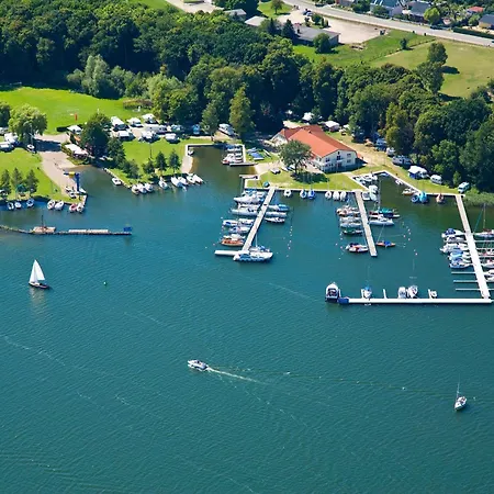 Appartement Mueritzblick 35 Und 36, 2xsouterrain-wohnung, 2xerdgeschoss-wohnung, 2xobergeschoss-wohnung *