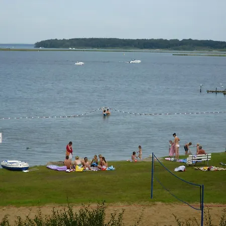 Appartement Mueritzblick 35 Und 36, 2xsouterrain-wohnung, 2xerdgeschoss-wohnung, 2xobergeschoss-wohnung Röbel