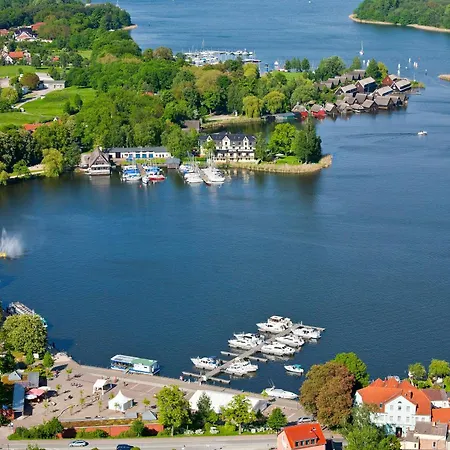 Mueritzblick 35 Und 36, 2xsouterrain-wohnung, 2xerdgeschoss-wohnung, 2xobergeschoss-wohnung Röbel