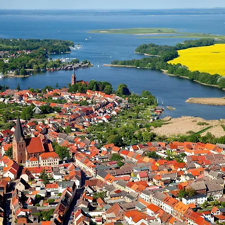 Mueritzblick 35 Und 36, 2xsouterrain-wohnung, 2xerdgeschoss-wohnung, 2xobergeschoss-wohnung Appartement *